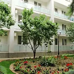 Vele Rosse Hotel, Business & Leisure فندق 4*
