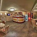 فندق Vele Rosse Hotel, Business & Leisure 4*