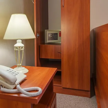 Vele Rosse Hotel, Business & Leisure فندق 4*
